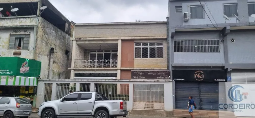 Prédio Inteiro à venda com 4 quartos, 360m² - Foto 1