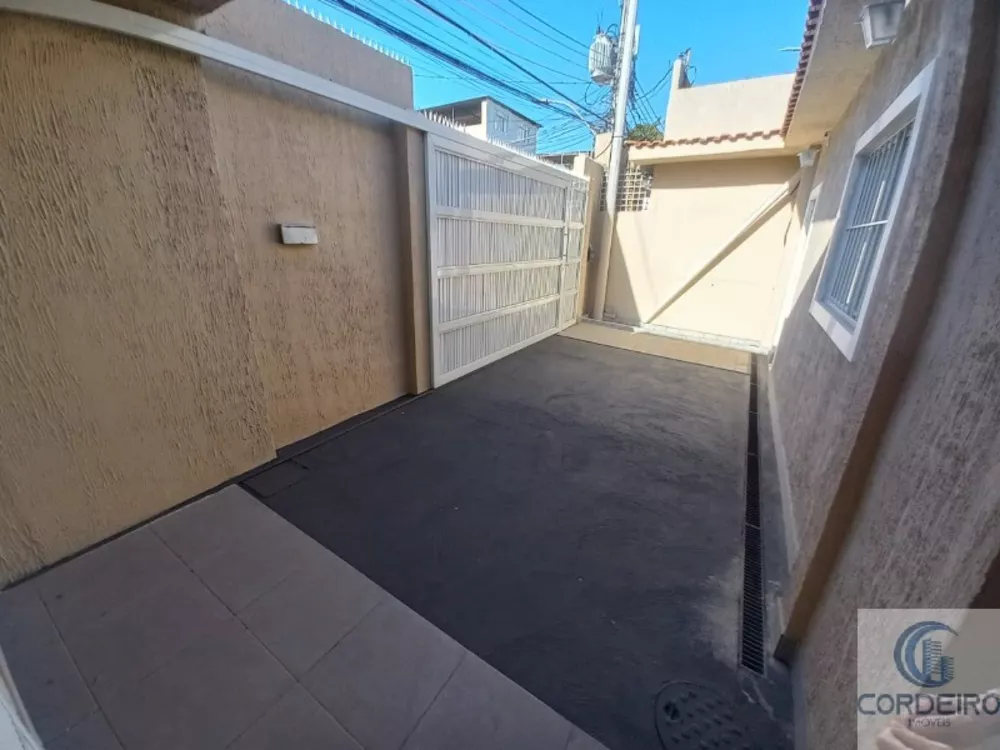 Casa à venda e aluguel com 1 quarto, 60m² - Foto 2