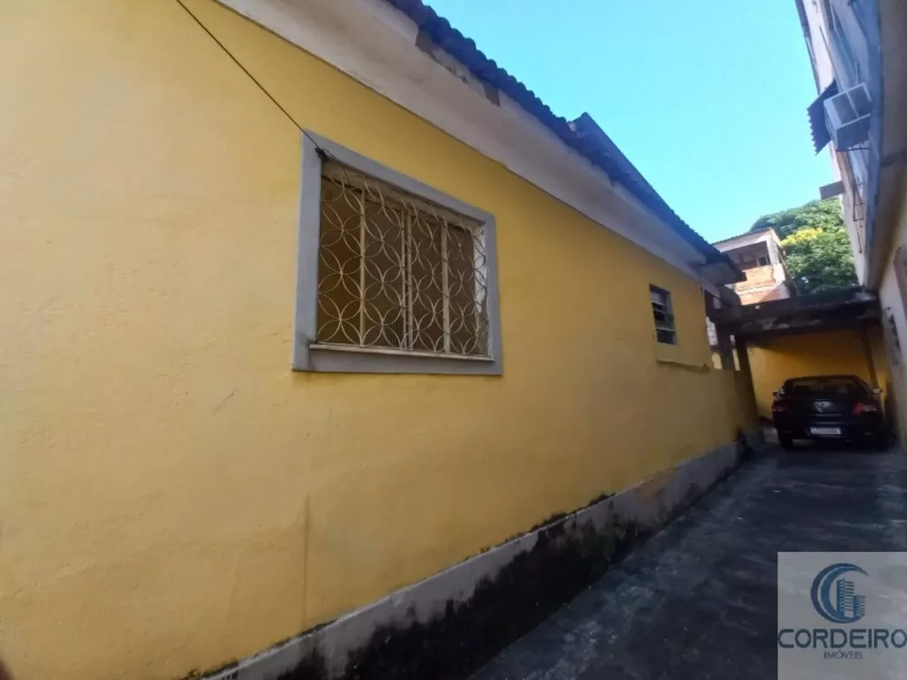 Casa à venda com 3 quartos, 200m² - Foto 3