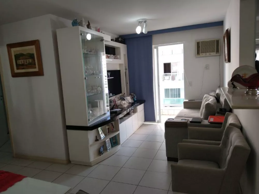 Apartamento à venda com 2 quartos, 76m² - Foto 2