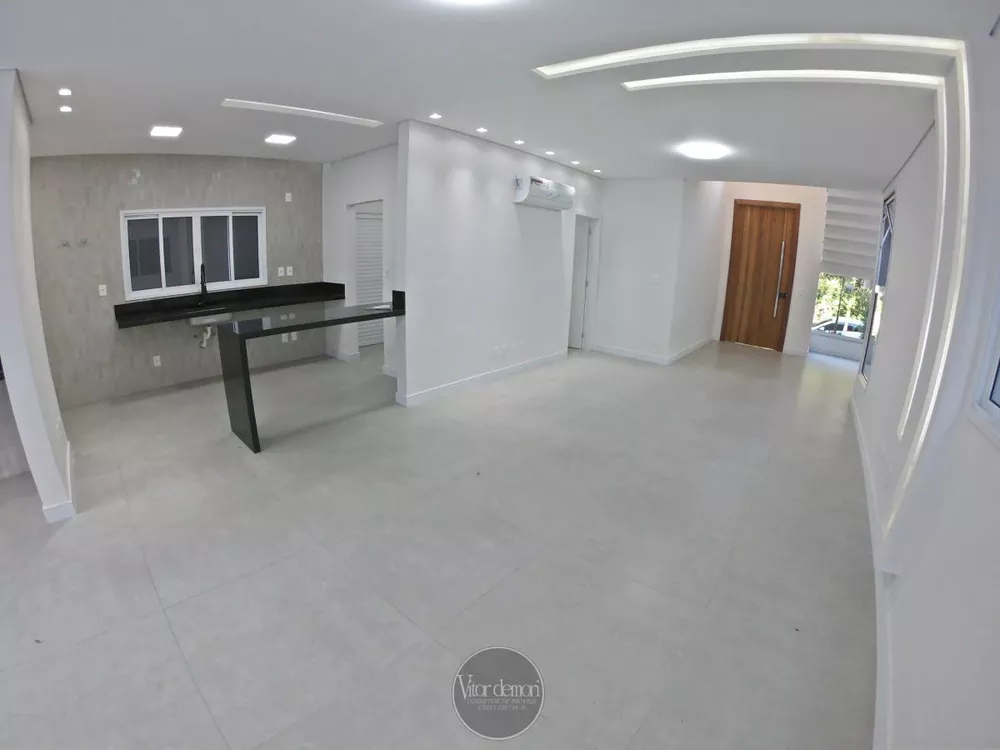 Casa de Condomínio à venda com 3 quartos, 320m² - Foto 4