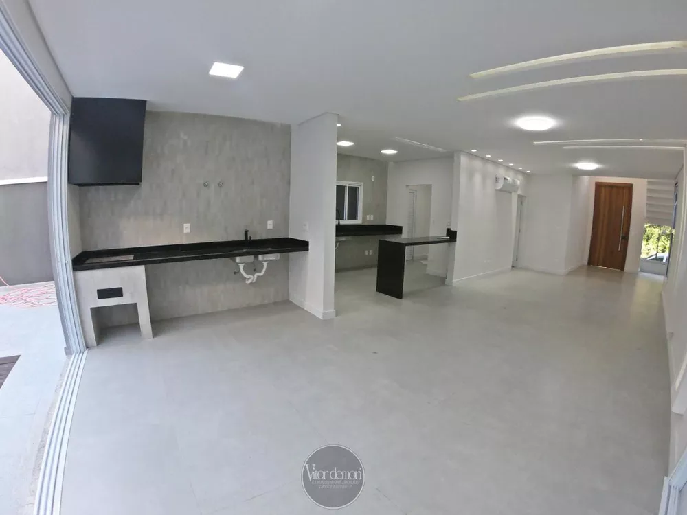 Casa de Condomínio à venda com 3 quartos, 320m² - Foto 3