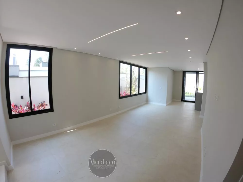 Casa de Condomínio à venda com 4 quartos, 280m² - Foto 2