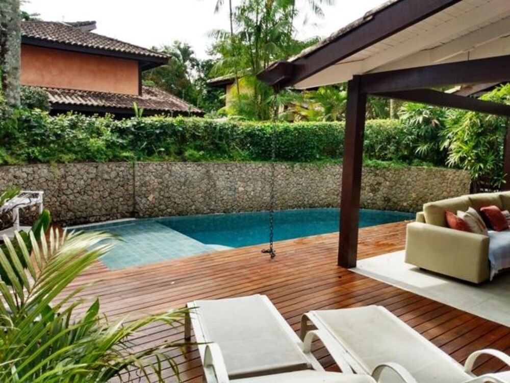 Casa de Condomínio à venda com 4 quartos, 275m² - Foto 1