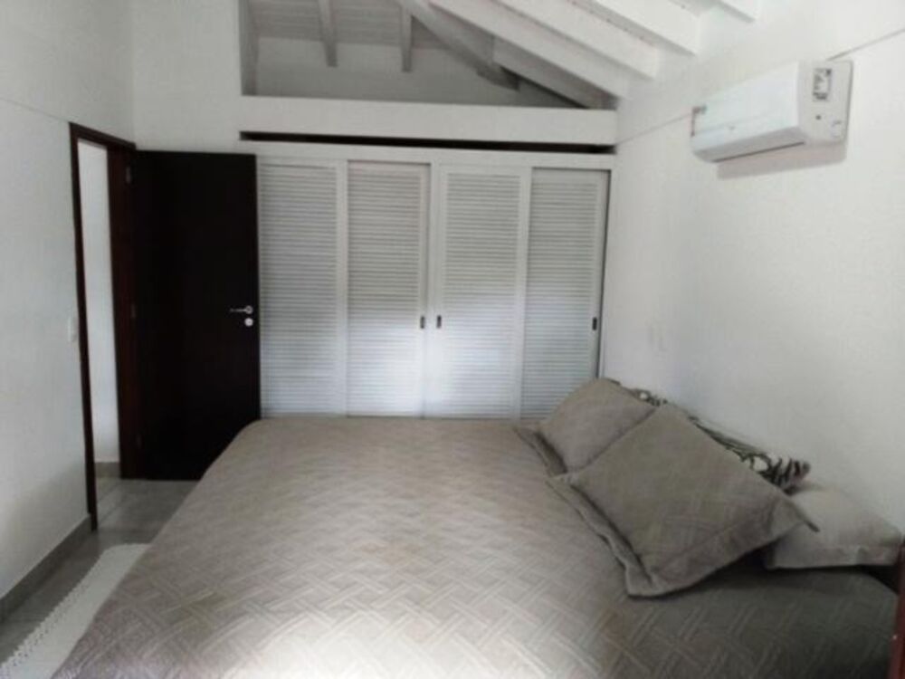 Casa de Condomínio à venda com 4 quartos, 275m² - Foto 31