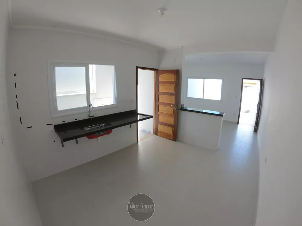 Casa à venda com 2 quartos, 150m² - Foto 1