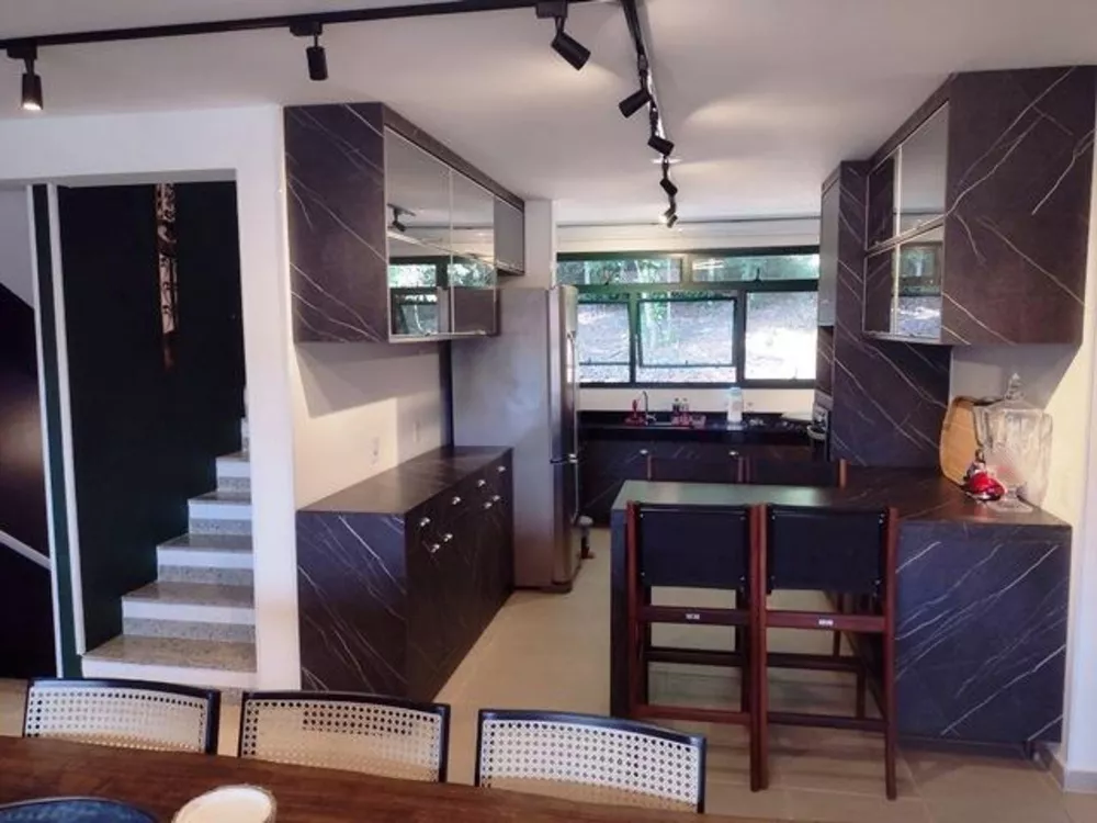 Casa de Condomínio à venda com 4 quartos, 204m² - Foto 6