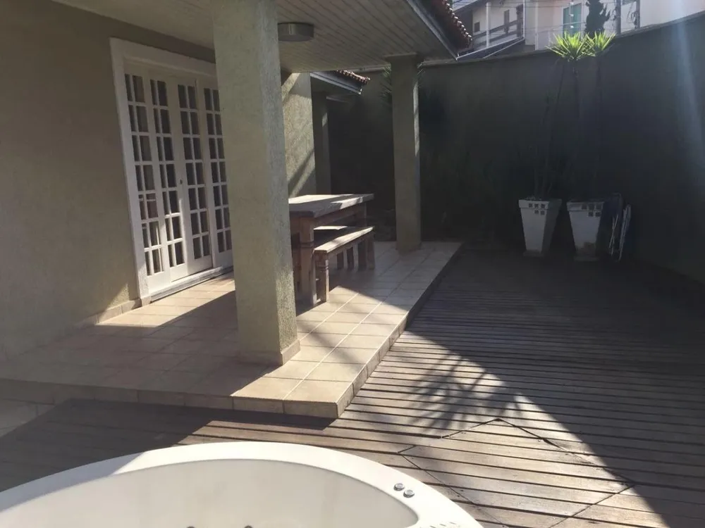 Casa, 3 quartos, 230 m² - Foto 3