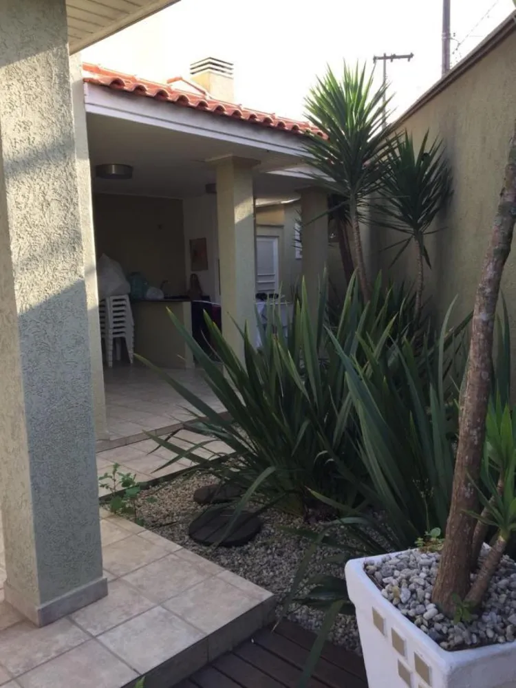 Casa, 3 quartos, 230 m² - Foto 2