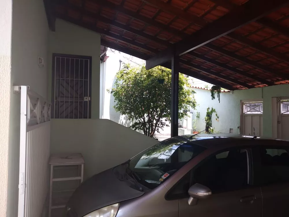 Casa à venda com 3 quartos, 300m² - Foto 4