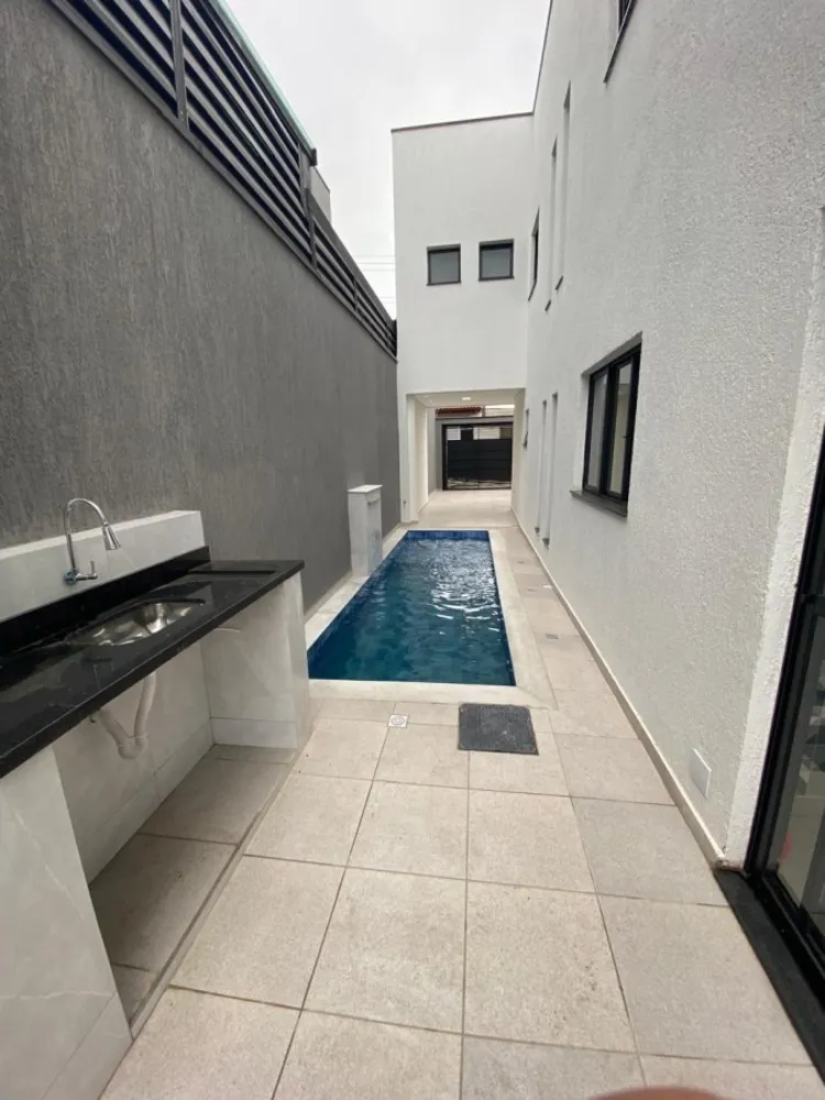 Casa, 3 quartos, 205 m² - Foto 2