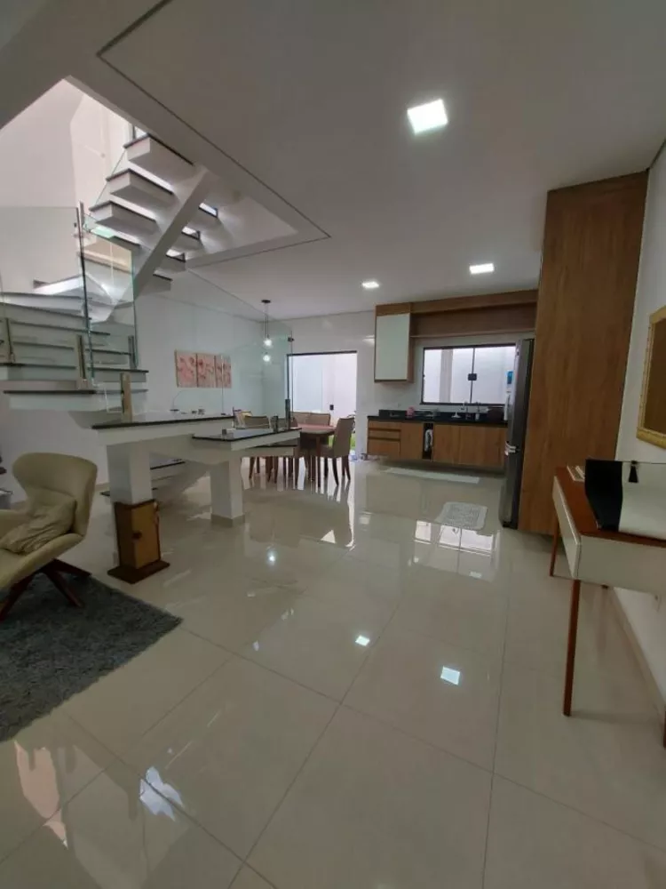 Casa à venda com 3 quartos, 150m² - Foto 4