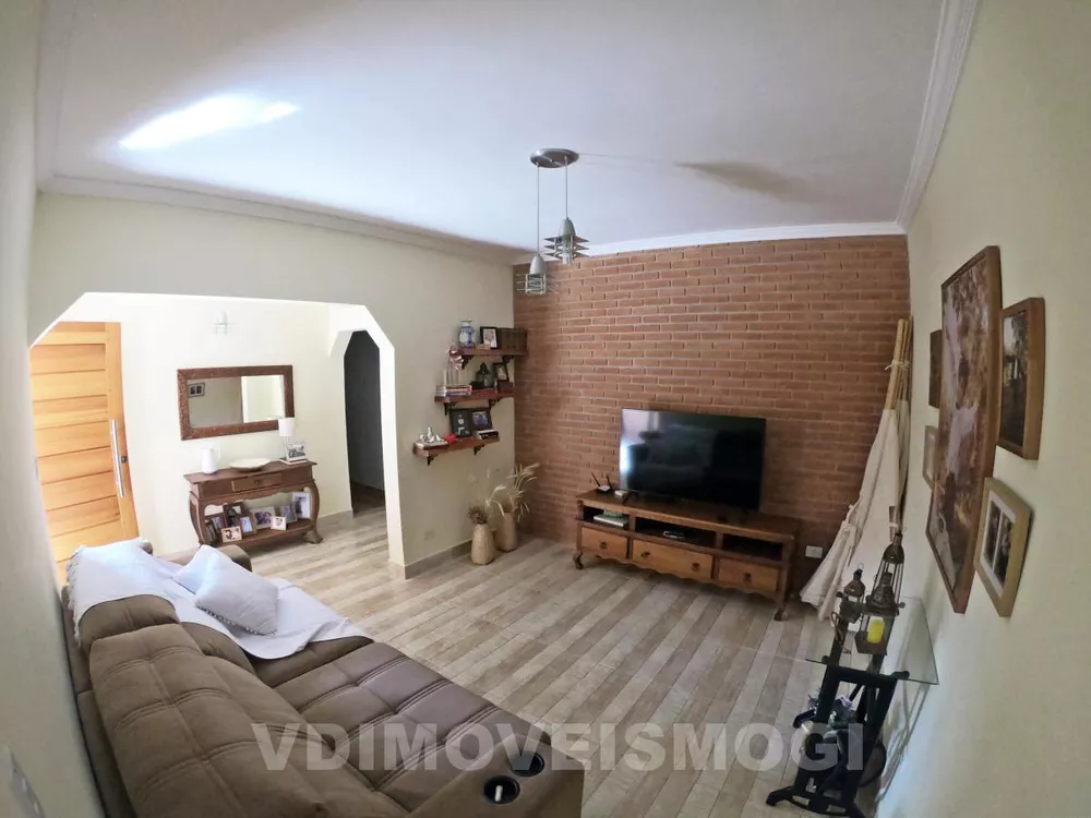 Casa à venda com 3 quartos, 246m² - Foto 1