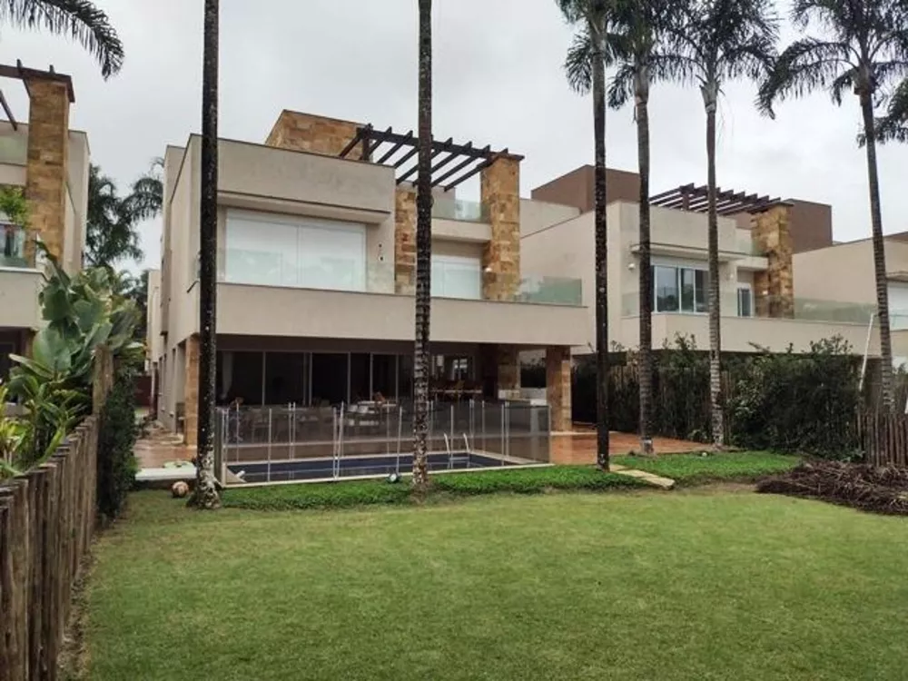 Casa de Condomínio à venda com 5 quartos, 394m² - Foto 1