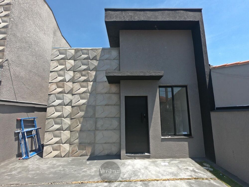 Casa à venda com 3 quartos, 160m² - Foto 1