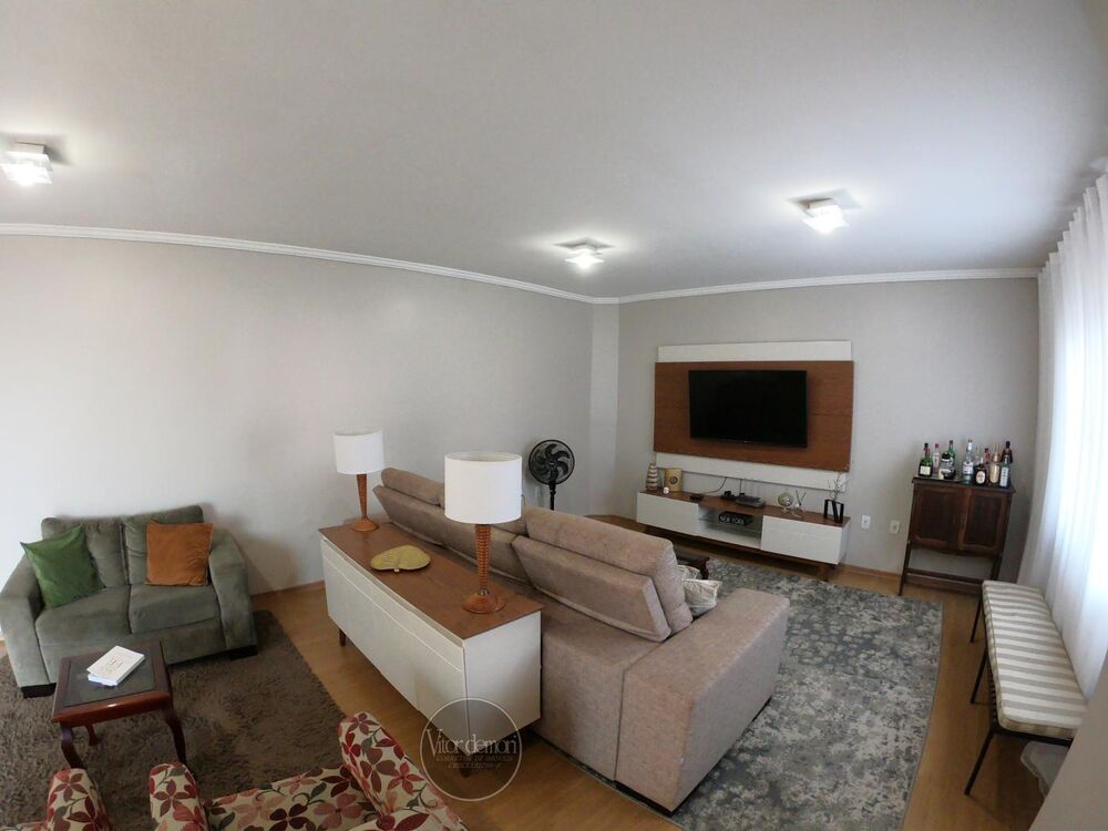Casa, 3 quartos, 222 m² - Foto 2