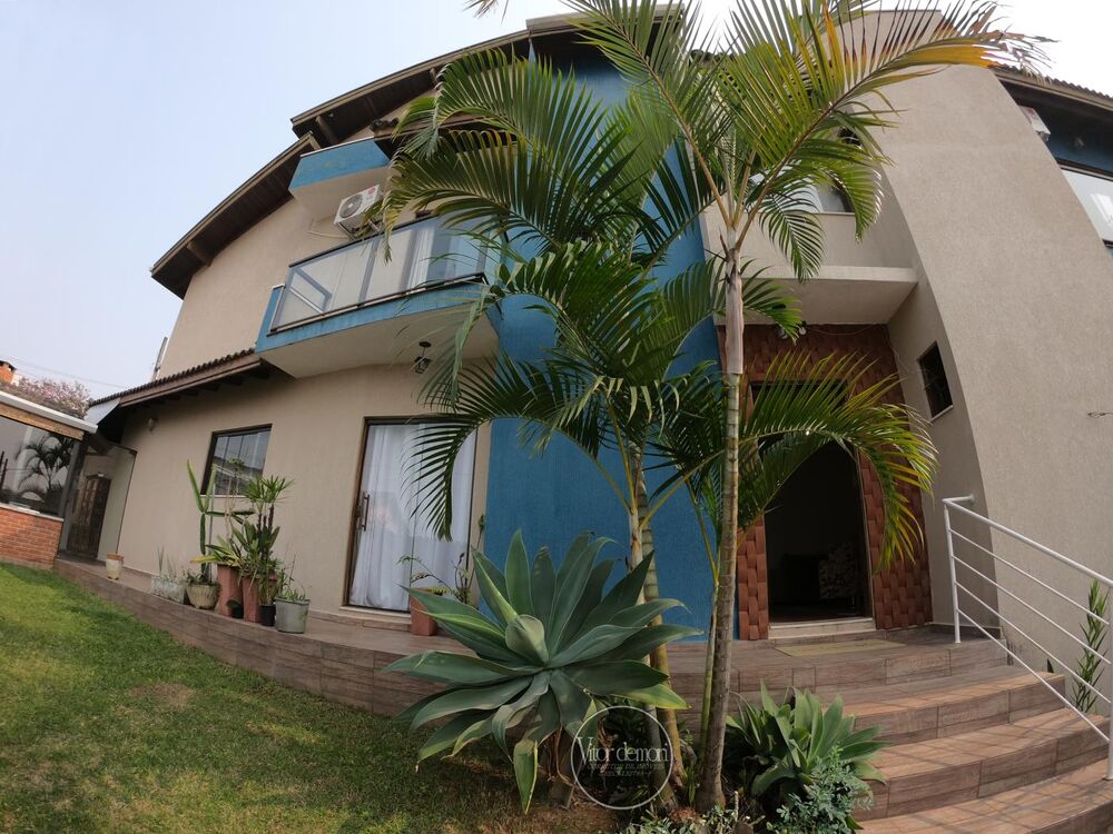 Casa, 3 quartos, 222 m² - Foto 1