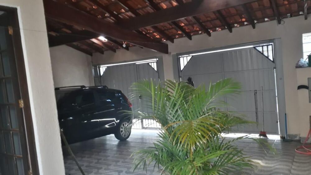 Casa à venda com 3 quartos, 175m² - Foto 1