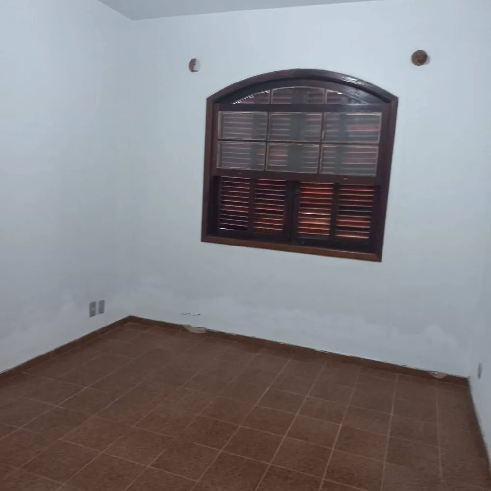 Casa, 3 quartos, 197 m² - Foto 2