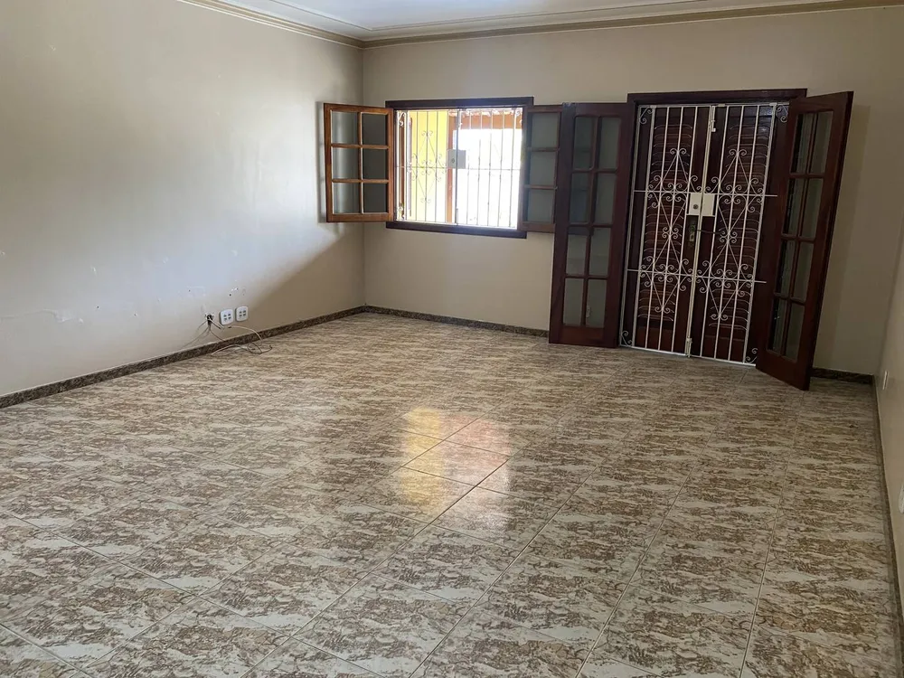 Casa, 4 quartos, 250 m² - Foto 11