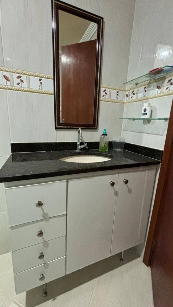 Casa para alugar com 3 quartos, 200m² - Foto 3