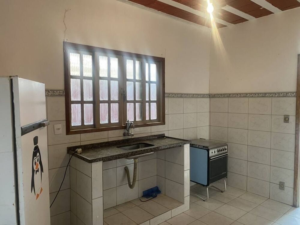 Casa à venda com 1 quarto, 180m² - Foto 4