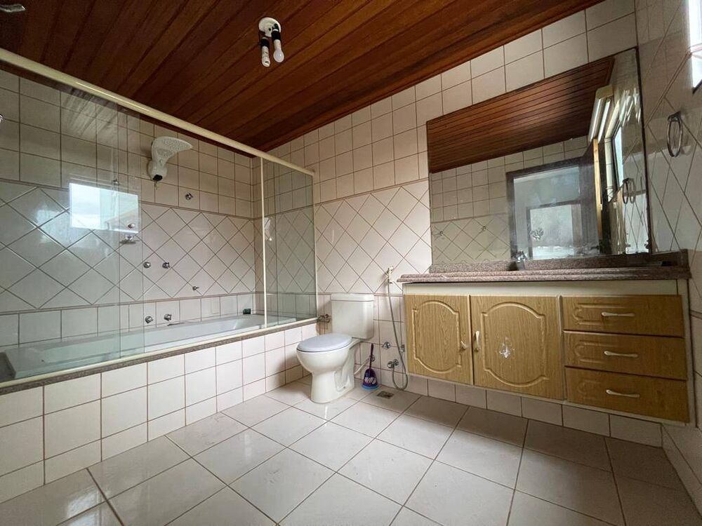 Casa à venda com 4 quartos, 170m² - Foto 3