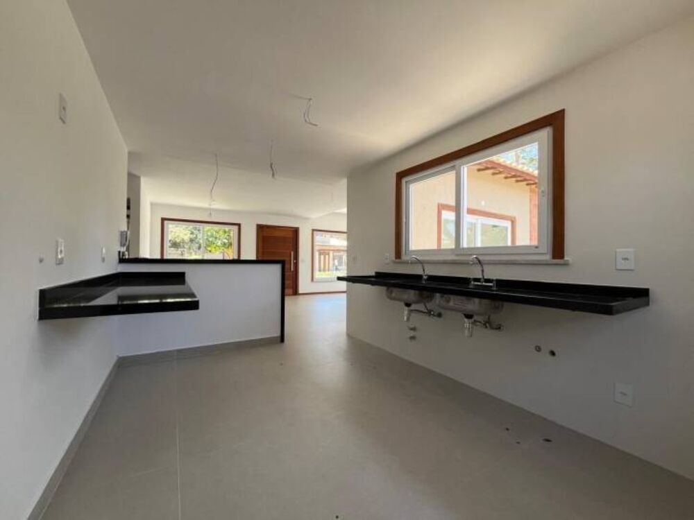 Casa de Condomínio à venda com 4 quartos, 164m² - Foto 2
