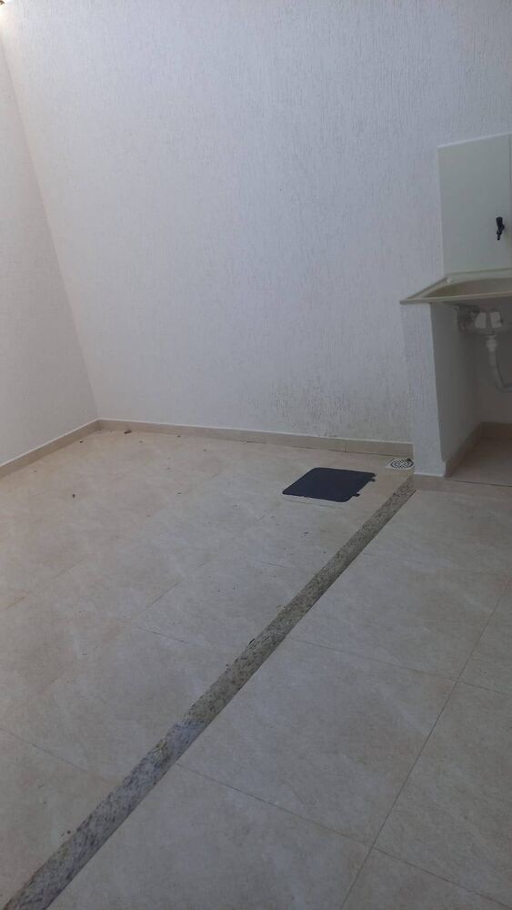 Casa à venda com 2 quartos, 93m² - Foto 2