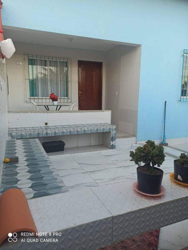 Casa à venda com 2 quartos, 98m² - Foto 1
