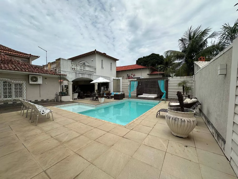 Casa, 5 quartos, 354 m² - Foto 1