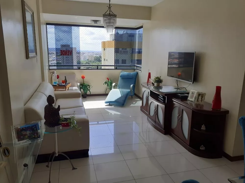 Apartamento à venda com 3 quartos - Foto 1