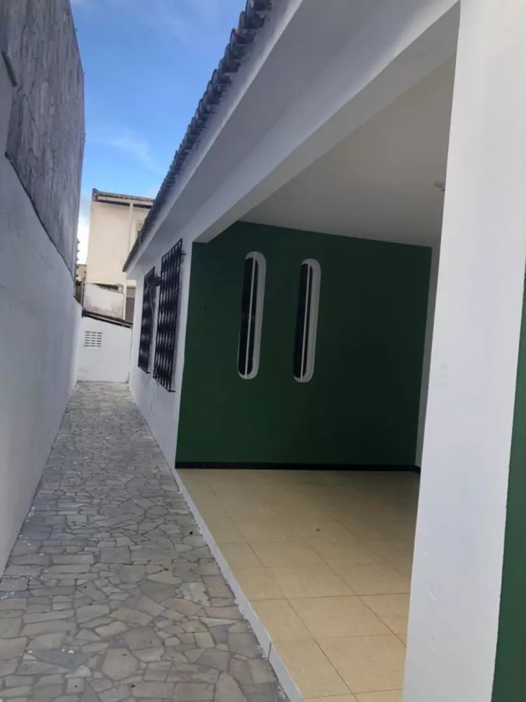 Casa à venda com 3 quartos, 250m² - Foto 3