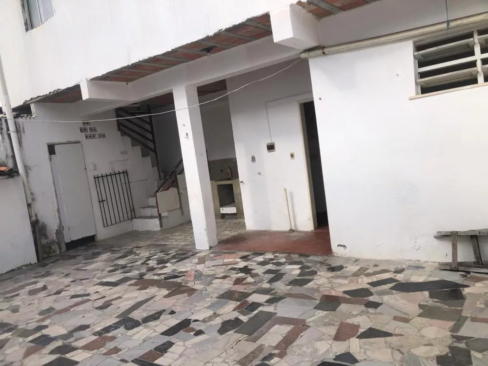 Casa à venda com 3 quartos, 250m² - Foto 4