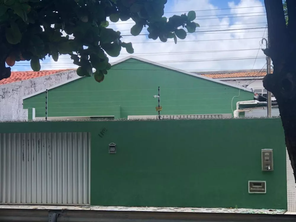 Casa à venda com 3 quartos, 250m² - Foto 1