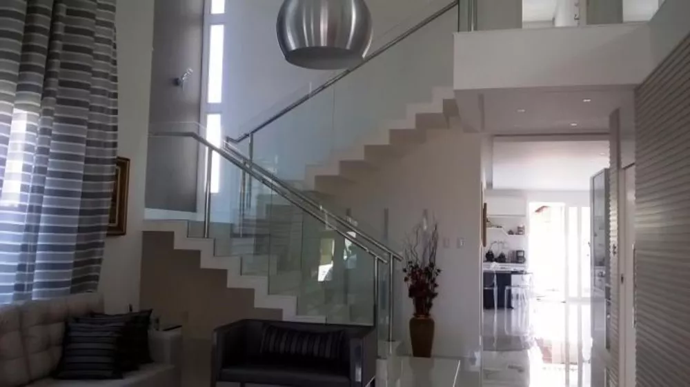 Casa à venda com 4 quartos, 360m² - Foto 2