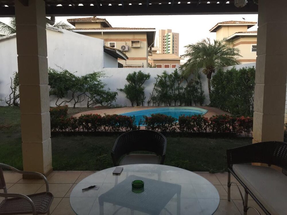 Casa de Condomínio à venda com 4 quartos, 421m² - Foto 3