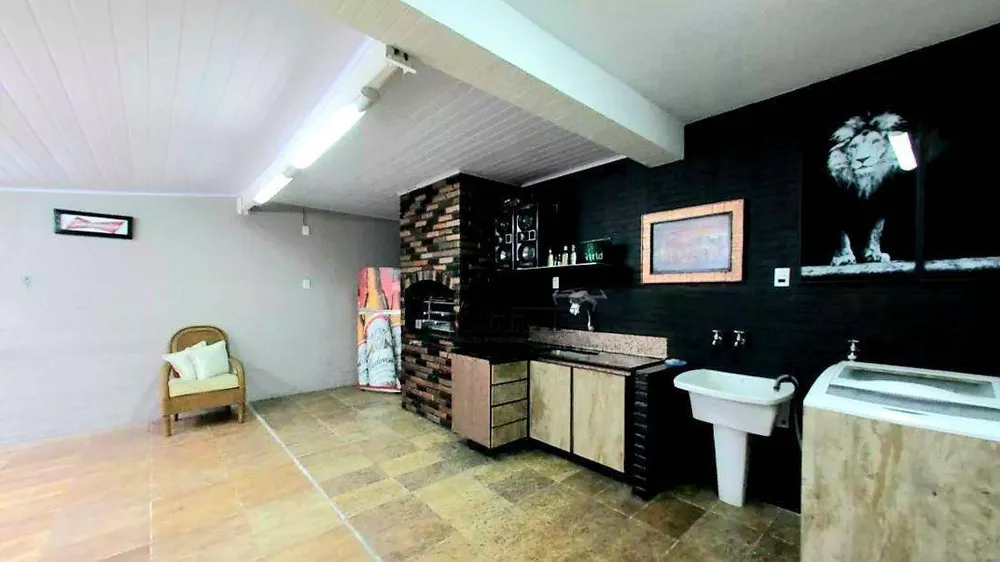 Sobrado, 3 quartos, 238 m² - Foto 1