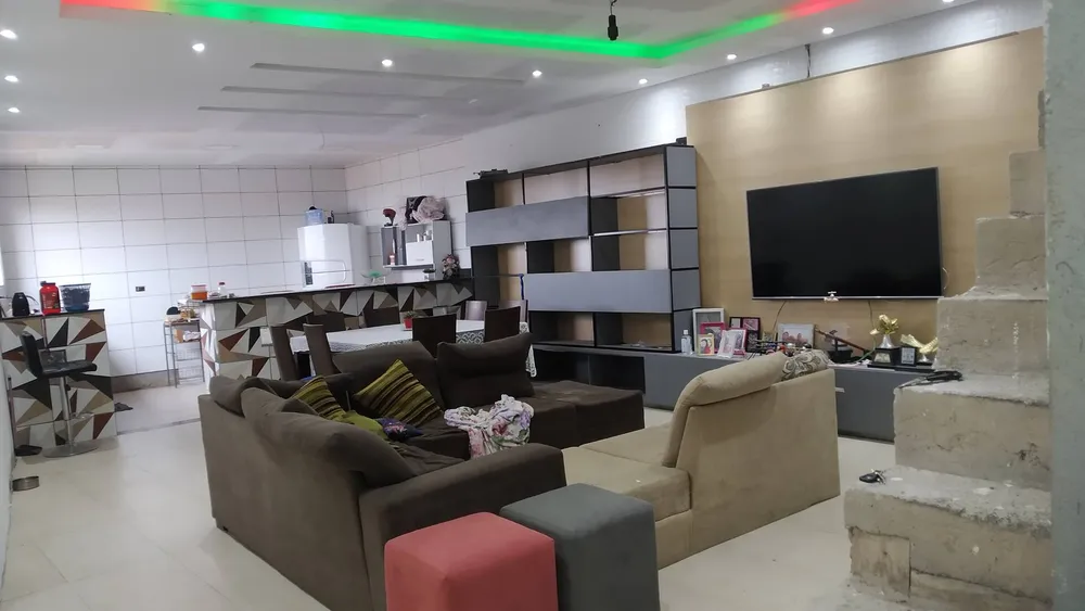 Sobrado, 4 quartos, 240 m² - Foto 1
