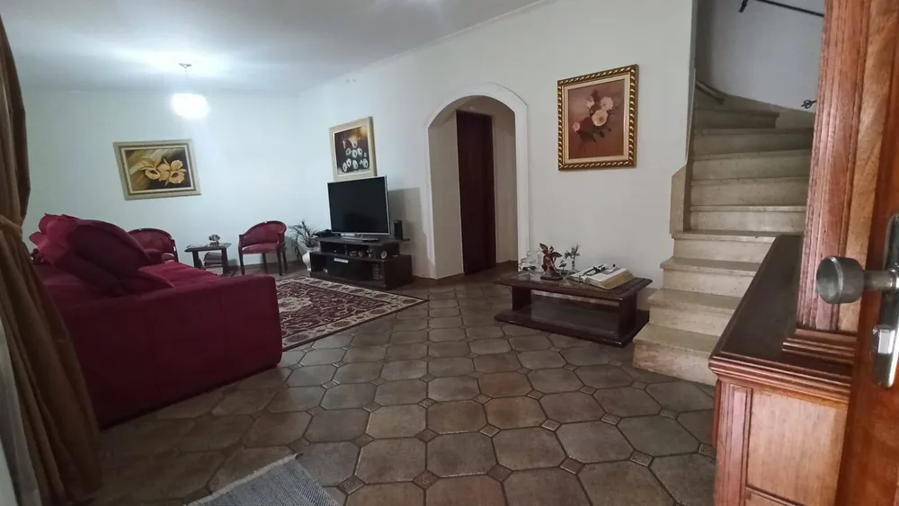 Sobrado, 3 quartos, 221 m² - Foto 1