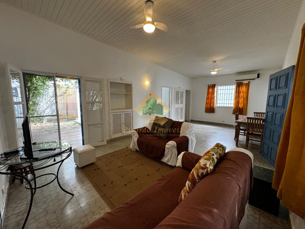 Casa à venda com 3 quartos, 125m² - Foto 1