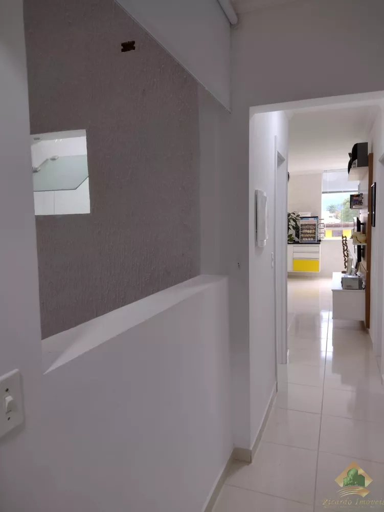 Apartamento à venda com 2 quartos, 65m² - Foto 2