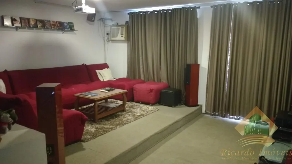 Casa, 4 quartos, 288 m² - Foto 1