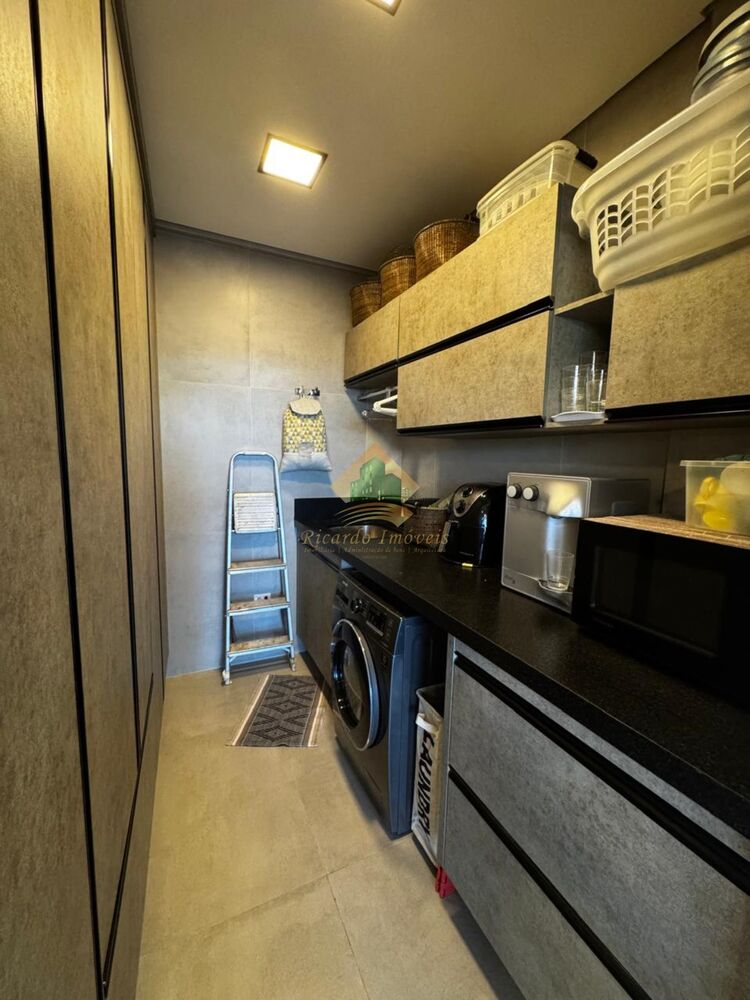 Apartamento à venda com 3 quartos, 179m² - Foto 4