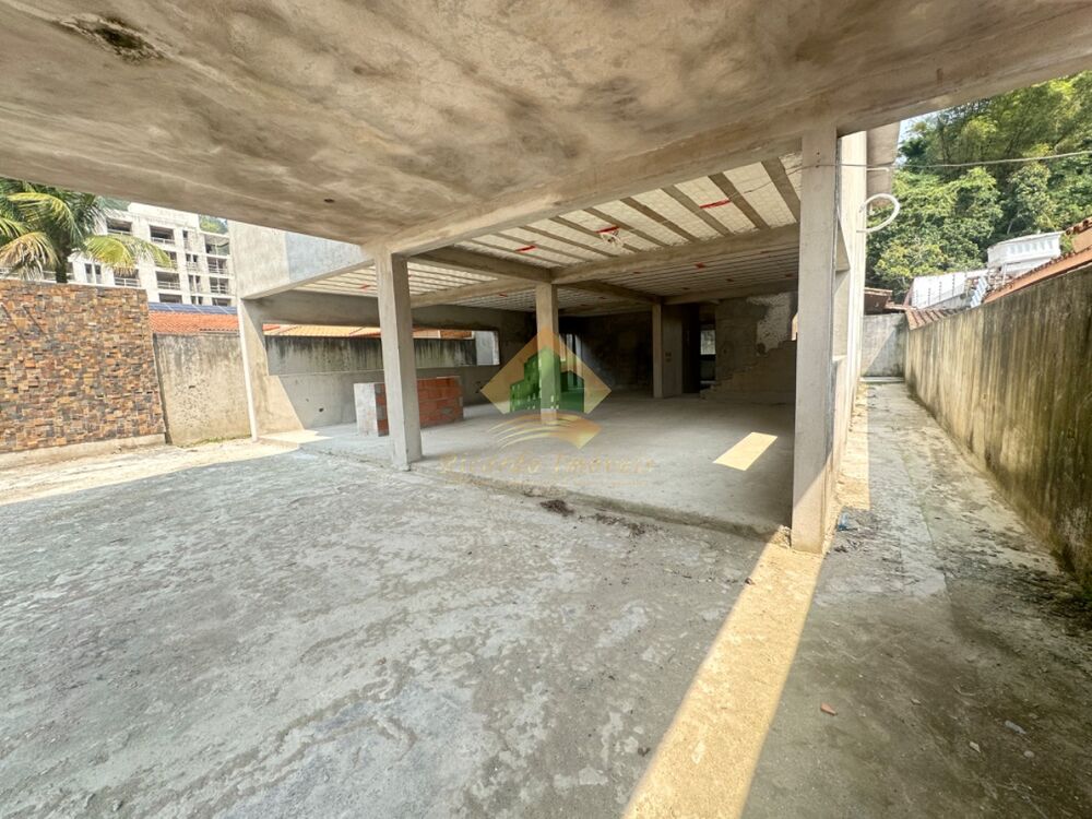 Casa à venda com 4 quartos, 320m² - Foto 9