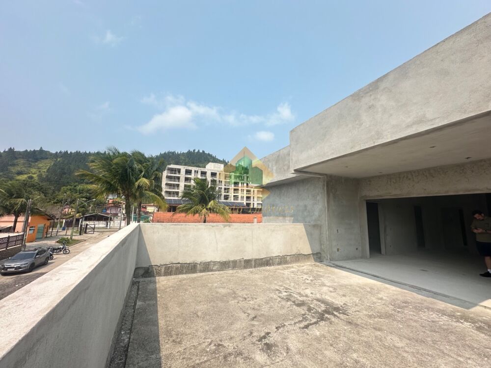 Casa à venda com 4 quartos, 320m² - Foto 16