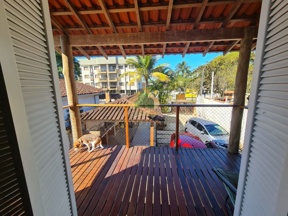 Casa à venda com 5 quartos, 181m² - Foto 8