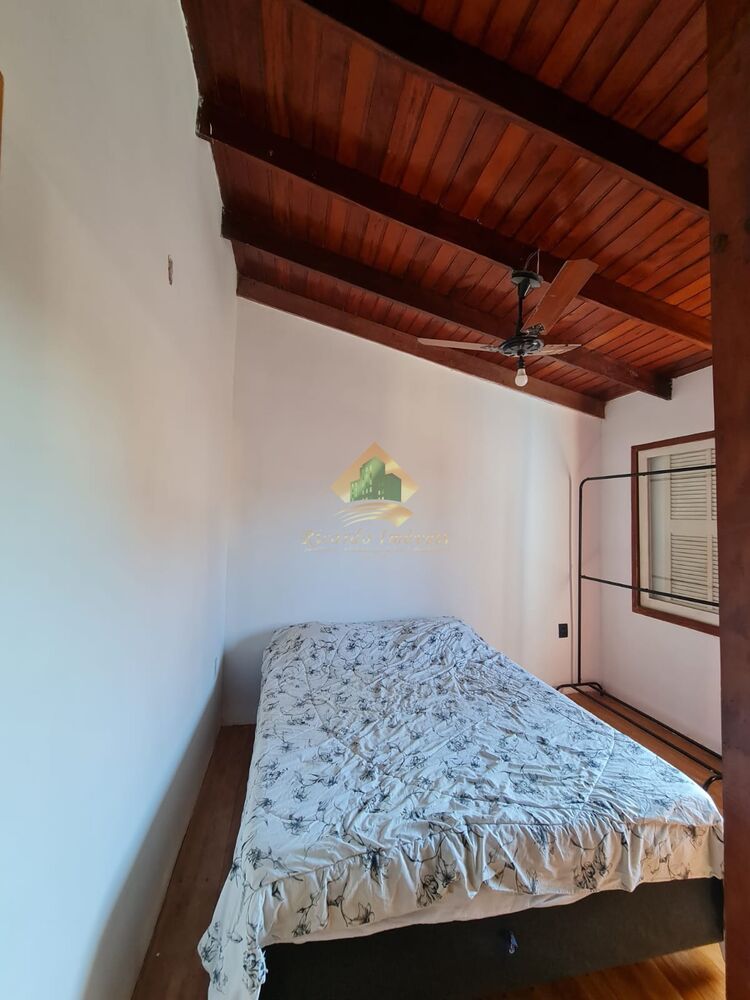 Casa à venda com 5 quartos, 181m² - Foto 13