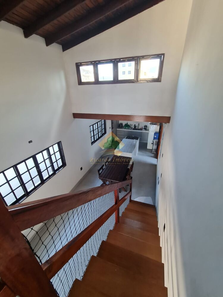 Casa à venda com 5 quartos, 181m² - Foto 15