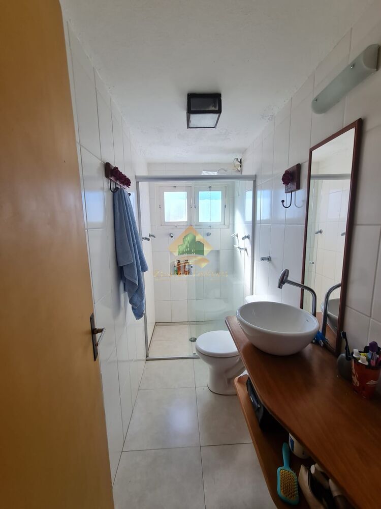 Casa à venda com 5 quartos, 181m² - Foto 18